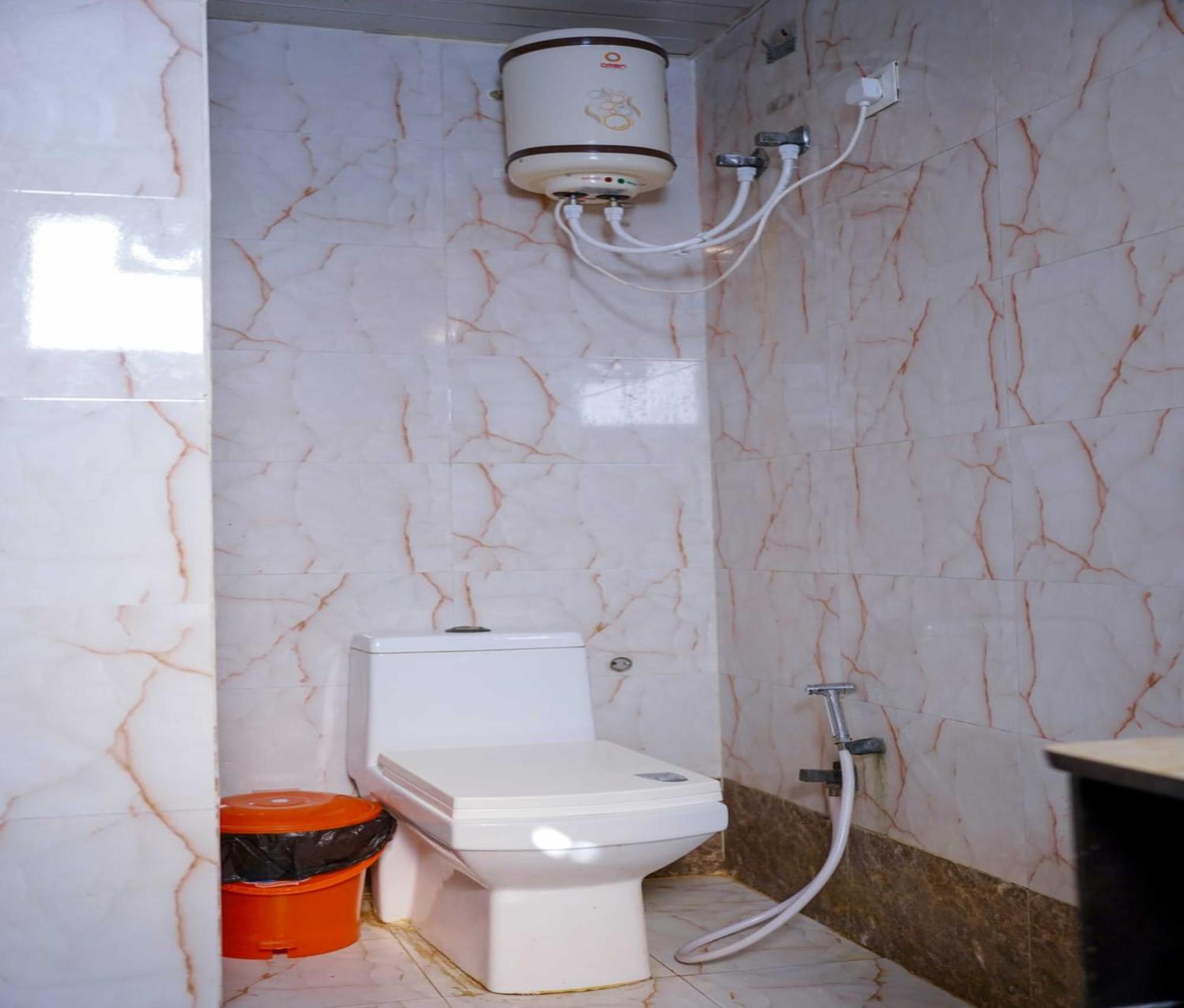 Vrindavan Dreams Hotel And Suites 外观 照片